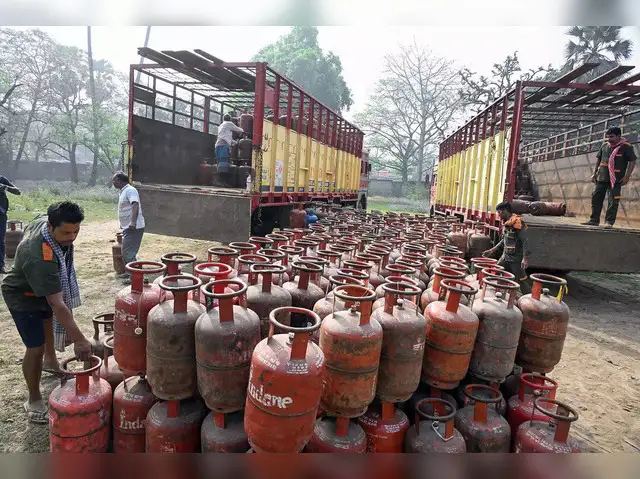 LPG Agency प्रति सिलेंडर कितना कमाती है? (2026 पूरा सच जानें)