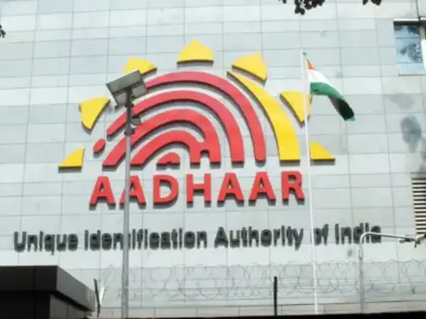 Aadhaar Update Delay पर CIC सख्त: UIDAI से मांगा जवाब, तय करने होंगे समय सीमा के नियम